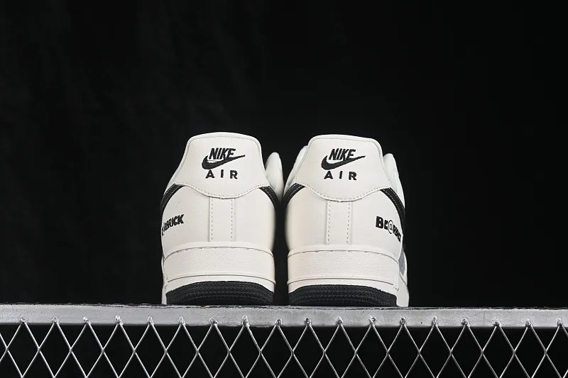 All categories Nk Air Force 1 Air Force series Nk Air Force 1 Low Air Force low-top Nike Air Force 1'07 Low joint model Air Force 1 low-top casual sneakers DW8806-017
